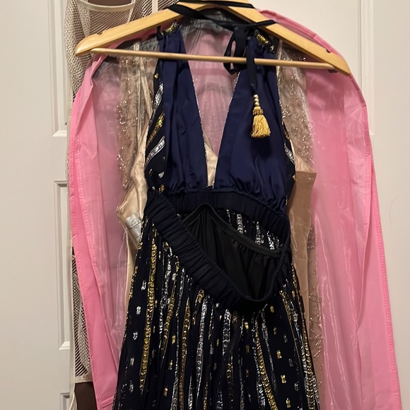 Vanity Fair Dress - Picture 3 of 4